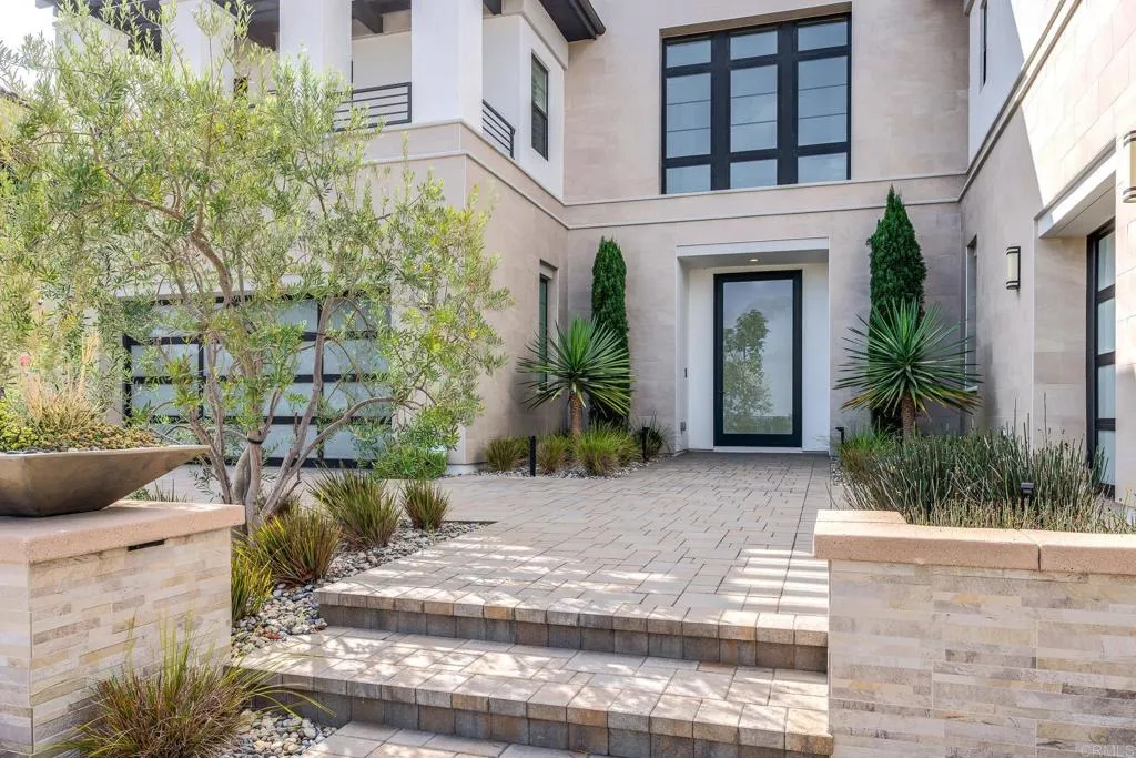 6179 Summit Crest Cir