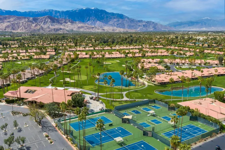 Exterior Clubhouse Pic