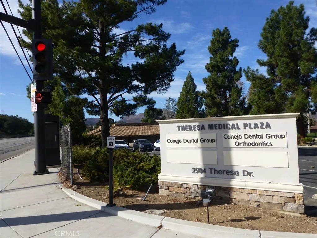 2904 Theresa Dr