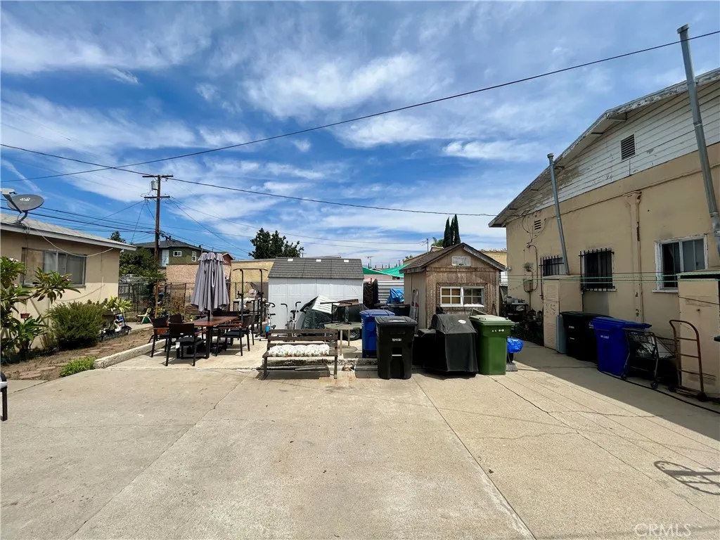 731 Hendricks, Los Angeles, California 90022 — photo 5