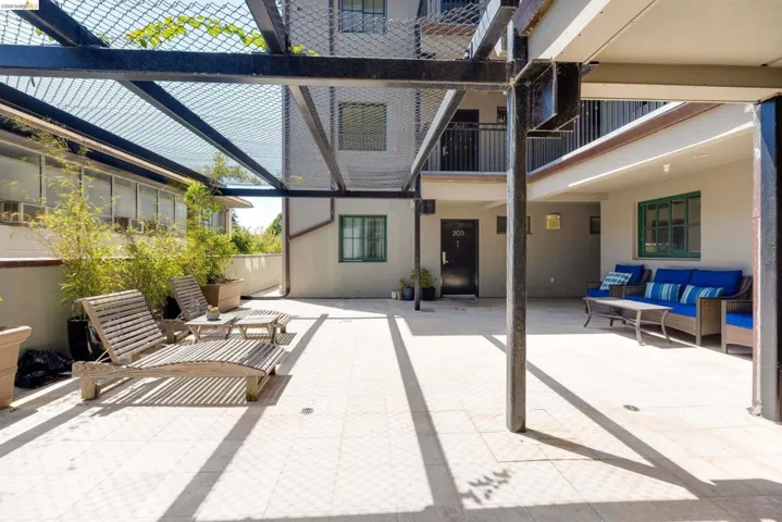 2628 Telegraph Ave 303, Berkeley, California 94704 — photo 4