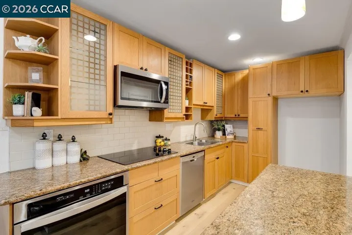 1470 Creekside Dr 18, Walnut Creek, California 94596 — photo 4