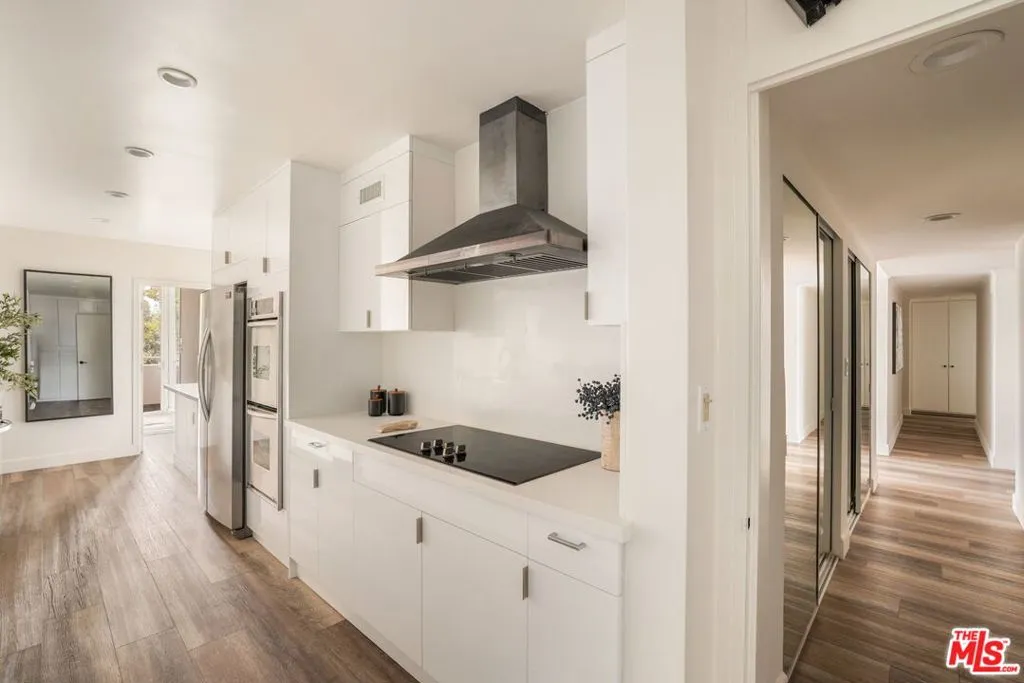 1333 S Beverly Glen Boulevard 405, Los Angeles, California 90024 — photo 5