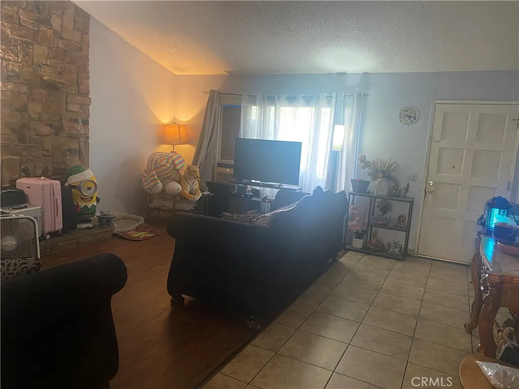 16329 Elaine Drive, Fontana, California 92336 — photo 5