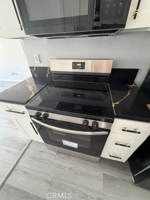 Brand new stove/oven