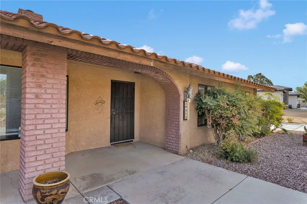 19025 Munsee, Apple Valley, California 92307 — photo 5