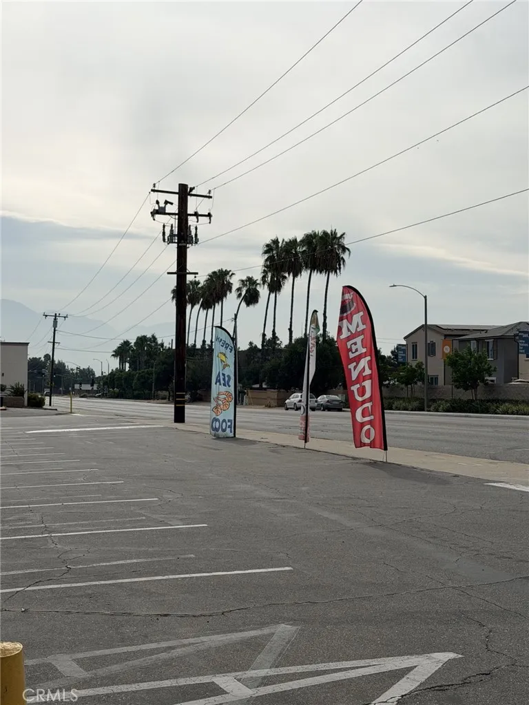 1736 W Highland Avenue, San Bernardino, California 92411 — photo 4