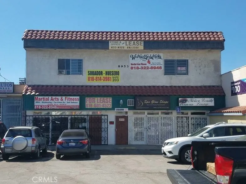 8955 Woodman Ave