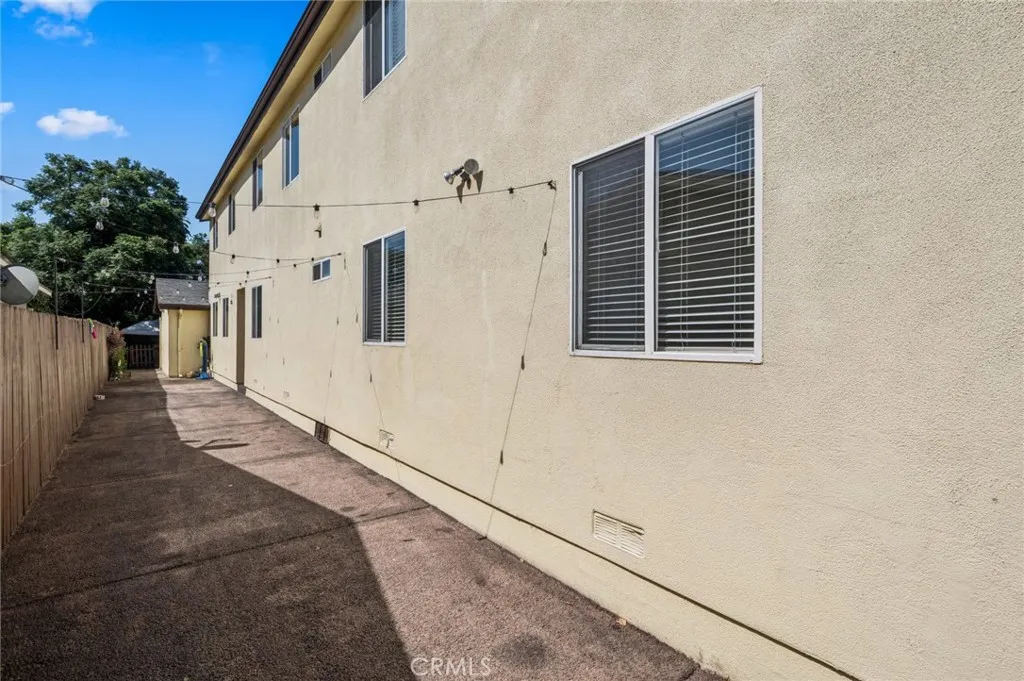 Shared driveway, fully gated and fences property.