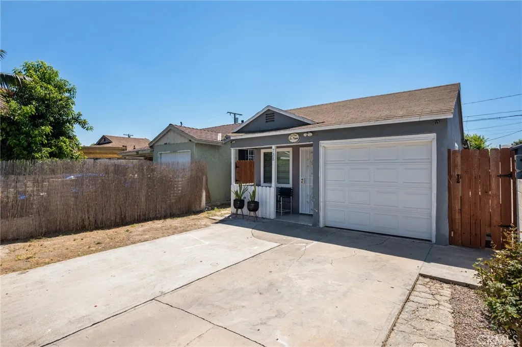 728 W Cressey, Compton, California 90222 — photo 4
