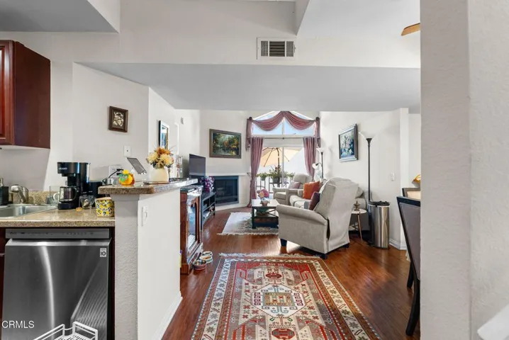 5565 Canoga Avenue 312, Woodland Hills, California 91367 — photo 5