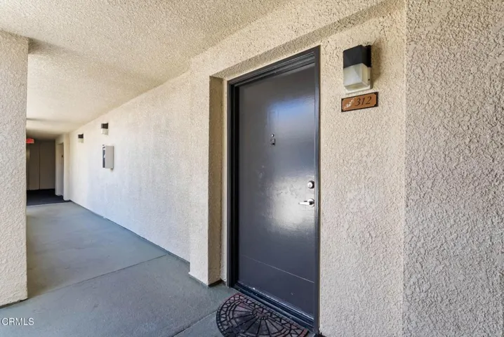 5565 Canoga Avenue 312, Woodland Hills, California 91367 — photo 4