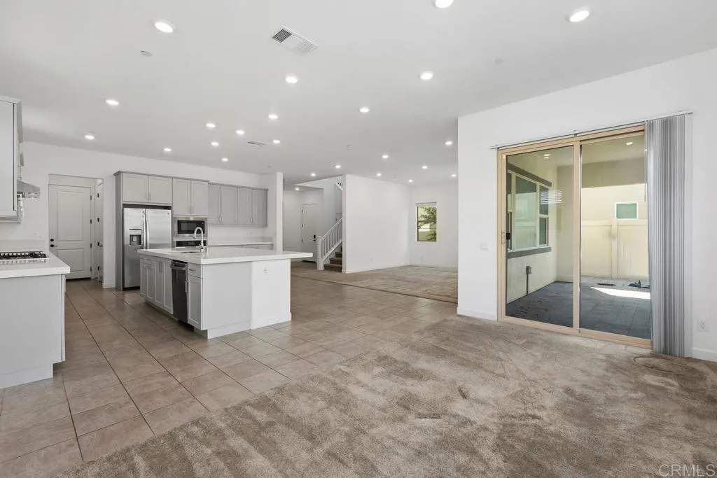 702 Westbrook Loop