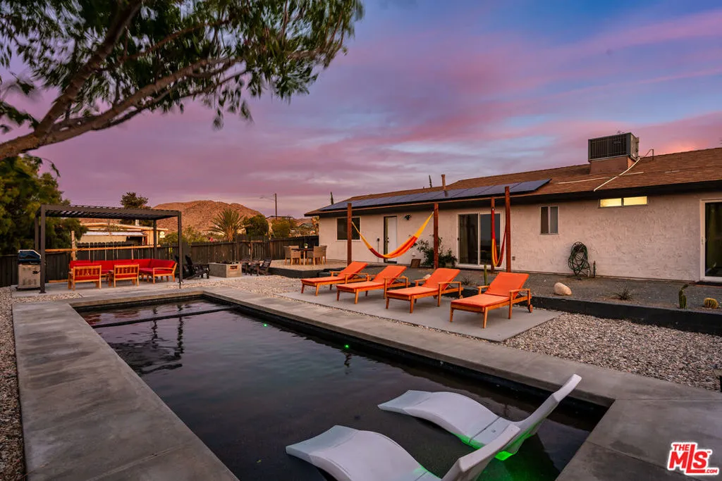 61664 Crest Cir