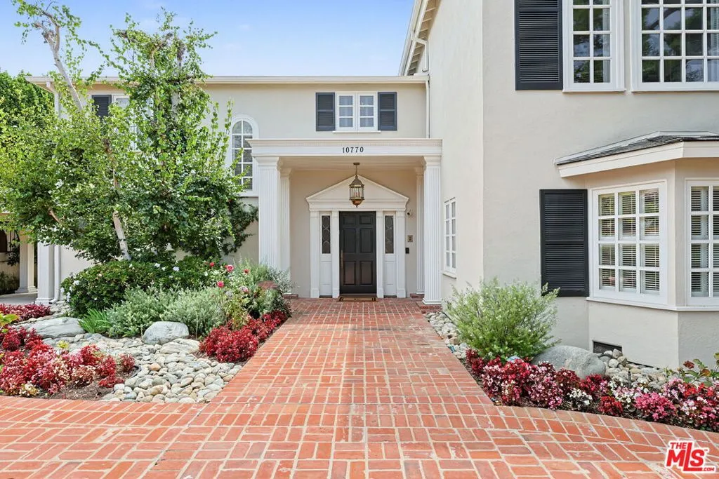 10770 Weyburn Avenue, Los Angeles, California 90024 — photo 4