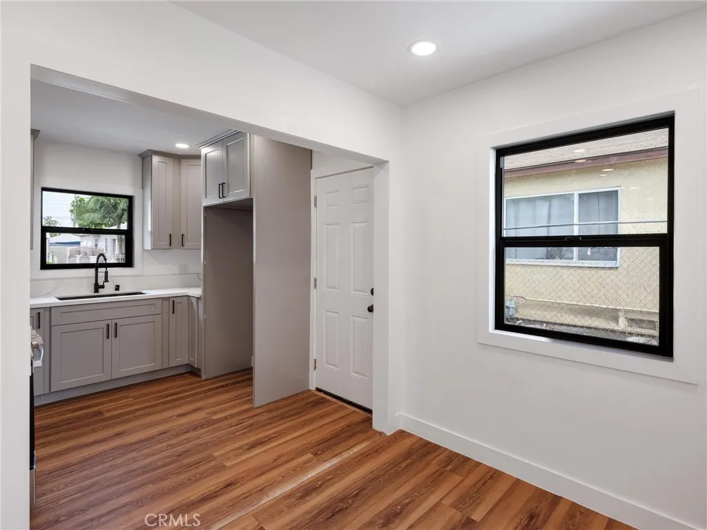 5910 Walnut Ave, Long Beach, California 90805 — photo 4