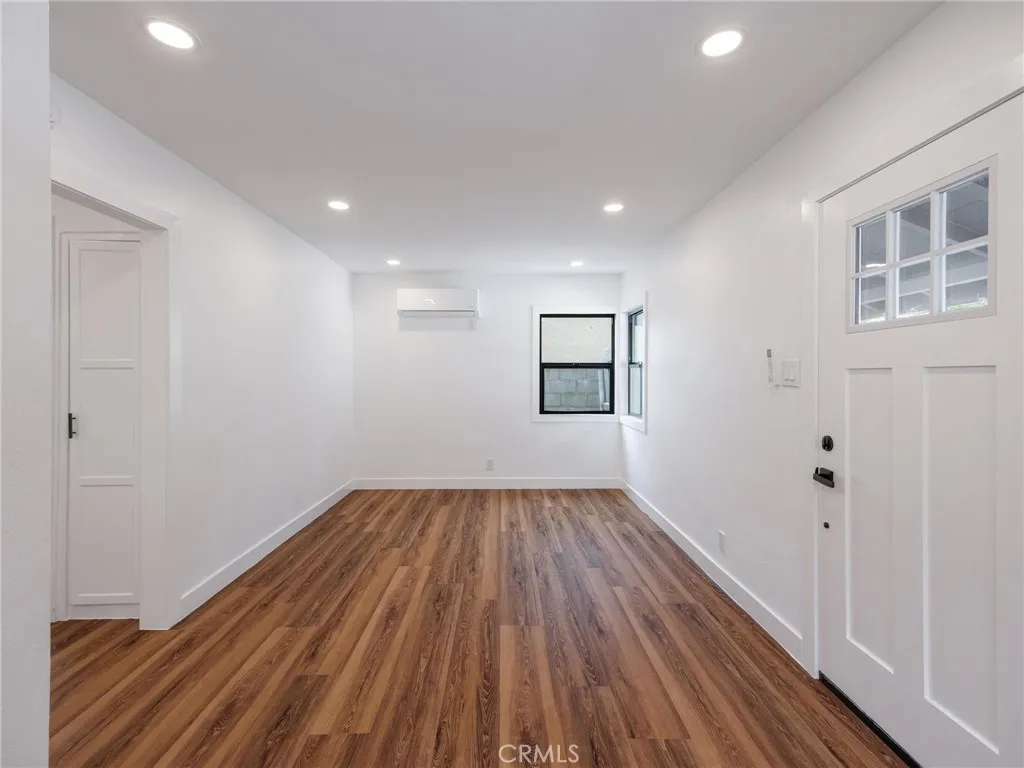 5910 Walnut Ave, Long Beach, California 90805 — photo 5