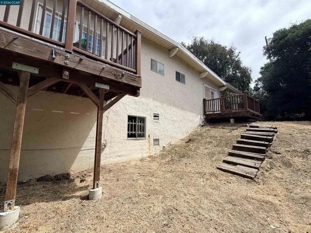 5482 Morrow Dr., San Pablo, California 94806-4142 — photo 4