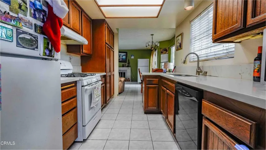 1977 El Cajon Circle, Oxnard, California 93035 — photo 5