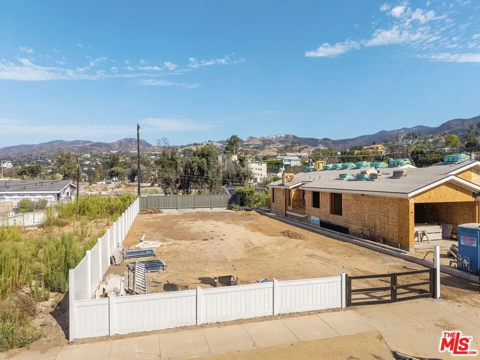 711 Muskingum Avenue, Los Angeles, California 90272 — photo 4