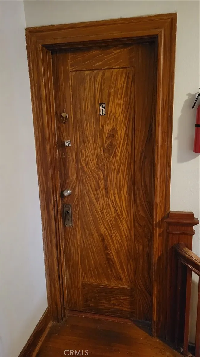 Entrance door Entrance door