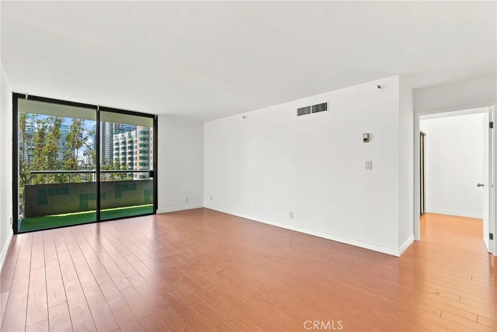 600 W 9th 910, Los Angeles, California 90015 — photo 4