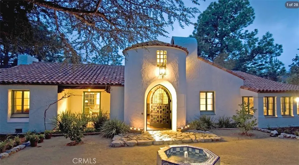 5237 Alta Canyada