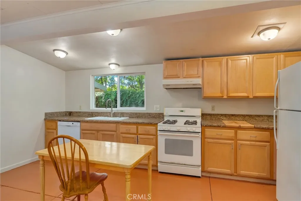 2050 Laburnum, Chico, California 95926 — photo 4