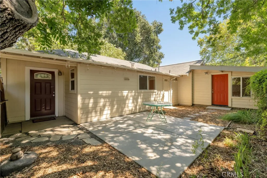 2050 Laburnum