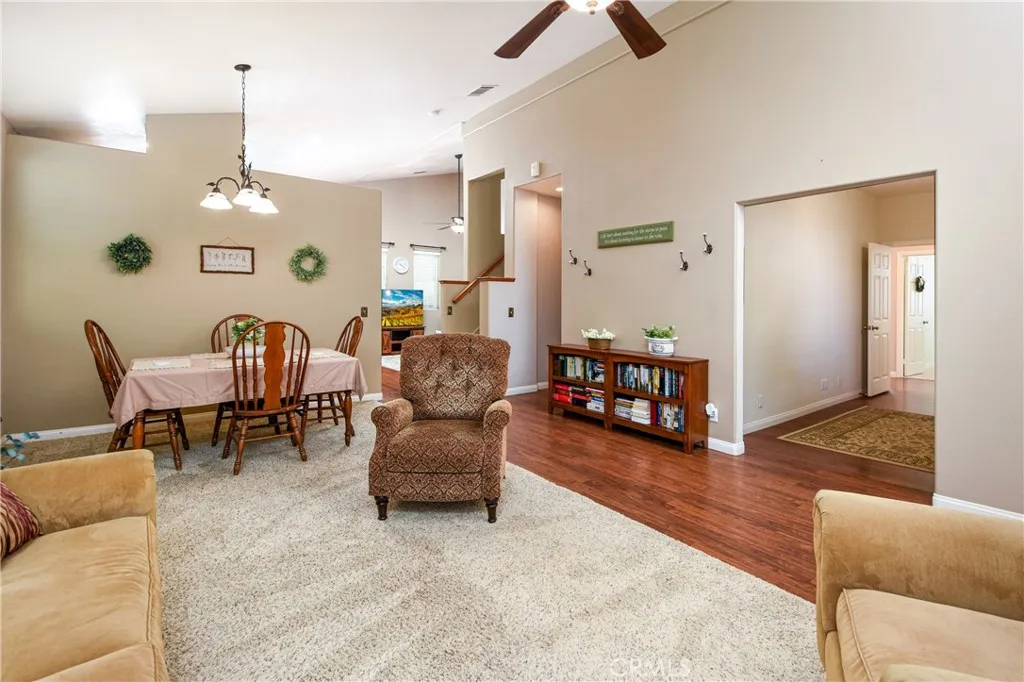 32720 Royal Oak Ln, Lake Elsinore, California 92530 — photo 5