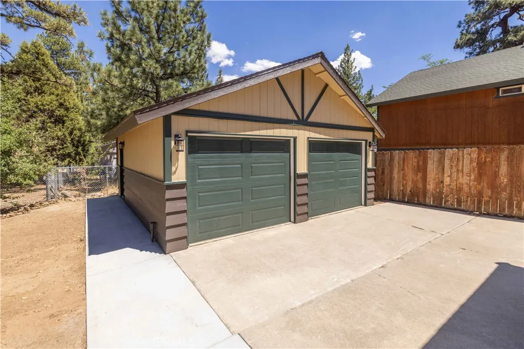 304 Greenspot, Big Bear City, California 92314 — photo 4