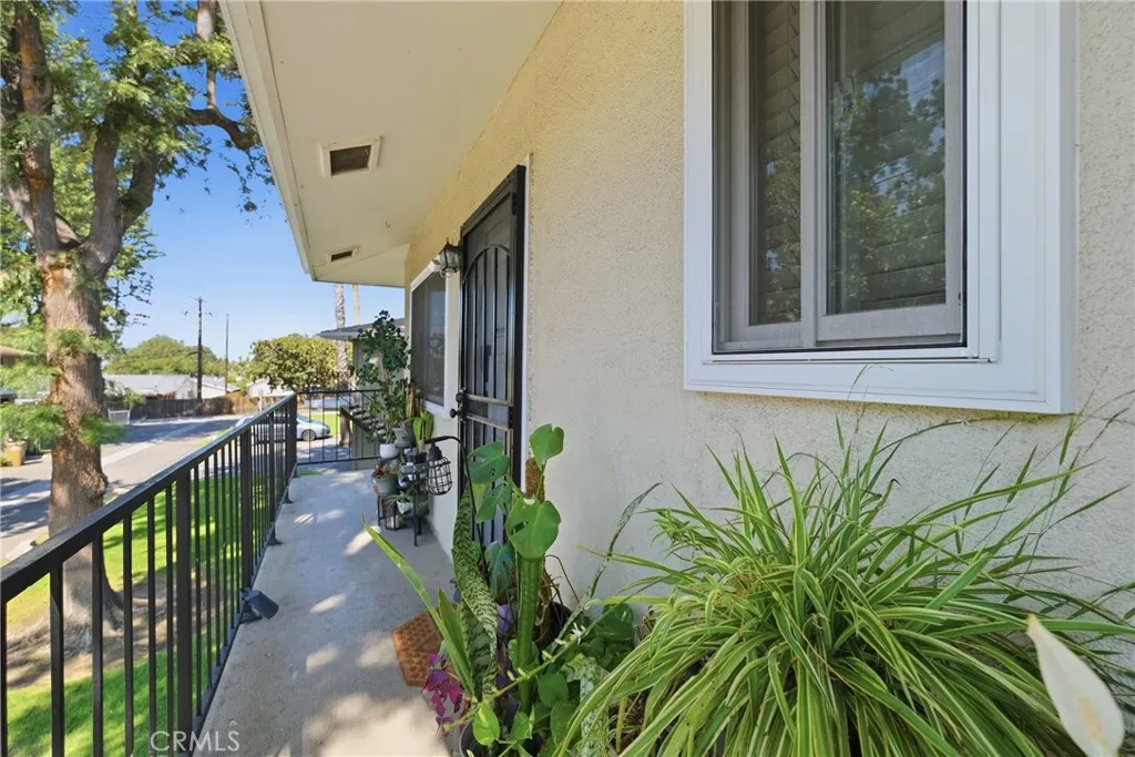 1328 Primrose Street 4, Upland, California 91786 — photo 4