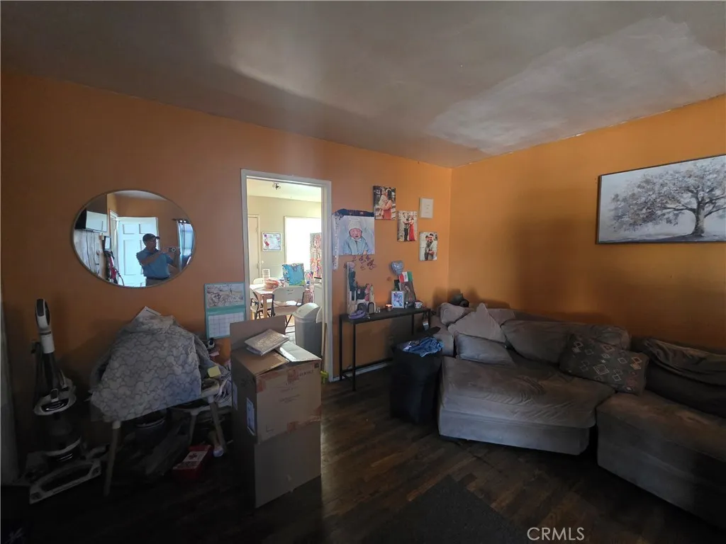 264 N Dillon, San Jacinto, California 92583 — photo 4