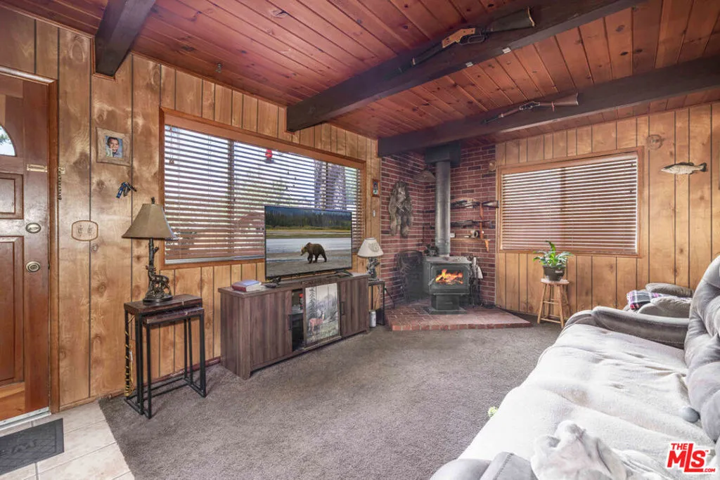 900 E Mountain View Boulevard, Big Bear City, California 92314 — photo 4