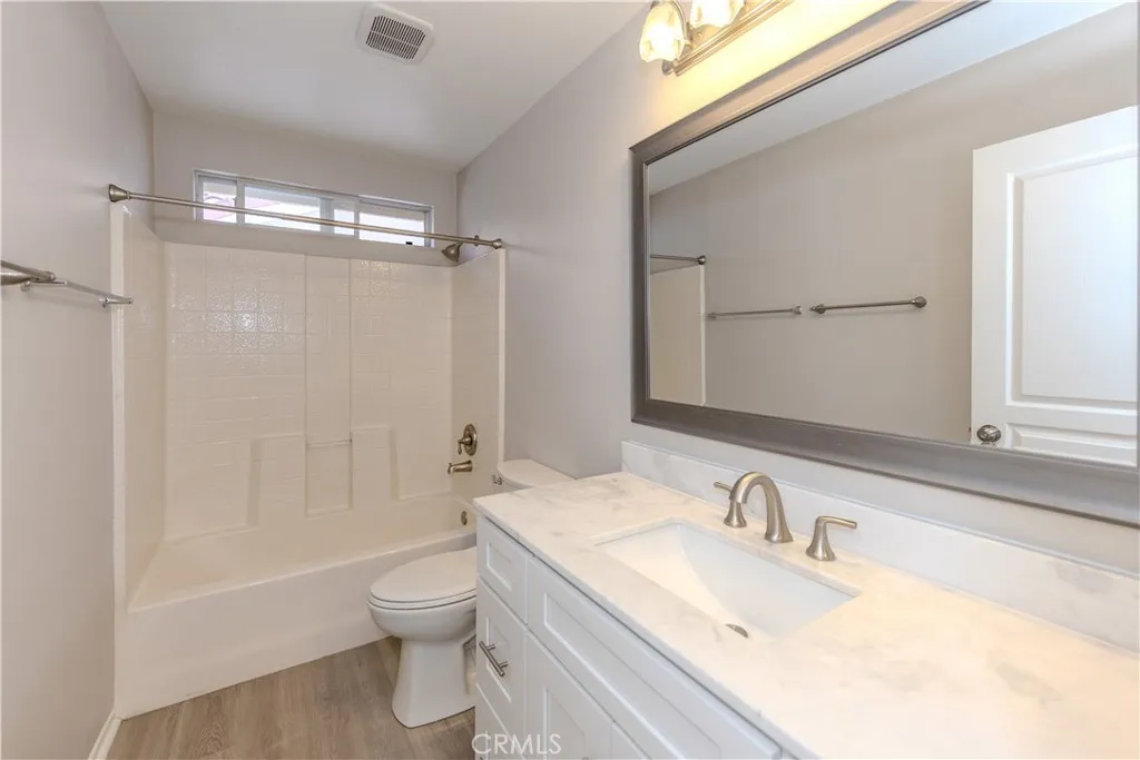 Shared bath for second and third bedrooms