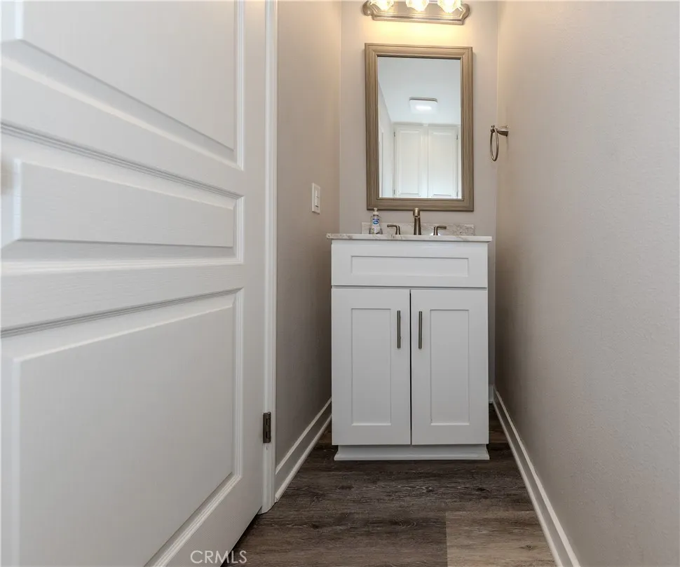Powder bath