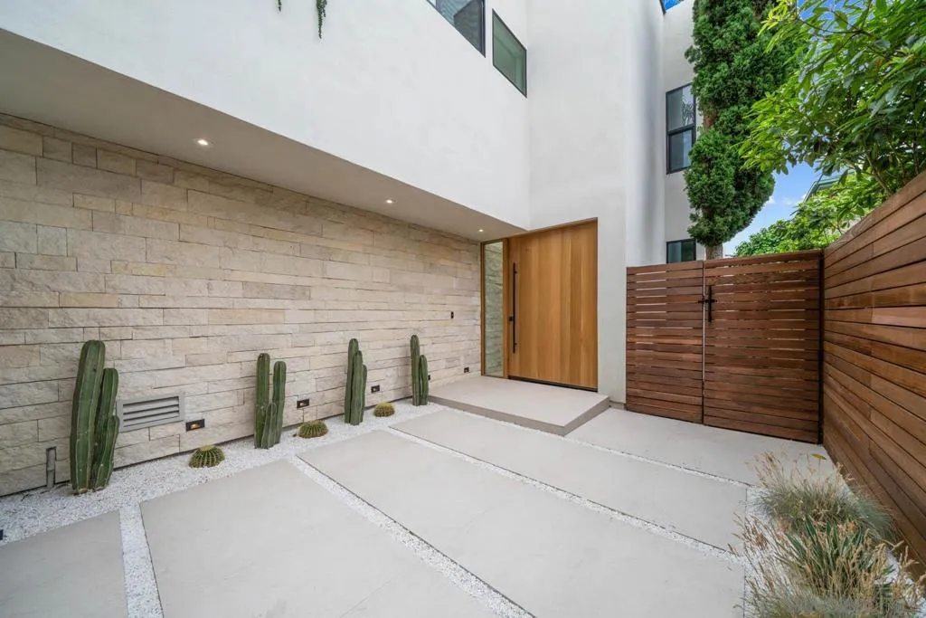 7376 Fay Ave, La Jolla, California 92037 — photo 4