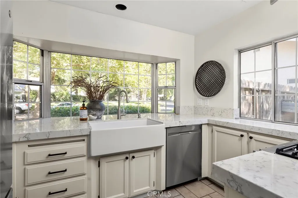 717 Victorian Park, Chico, California 95926 — photo 4