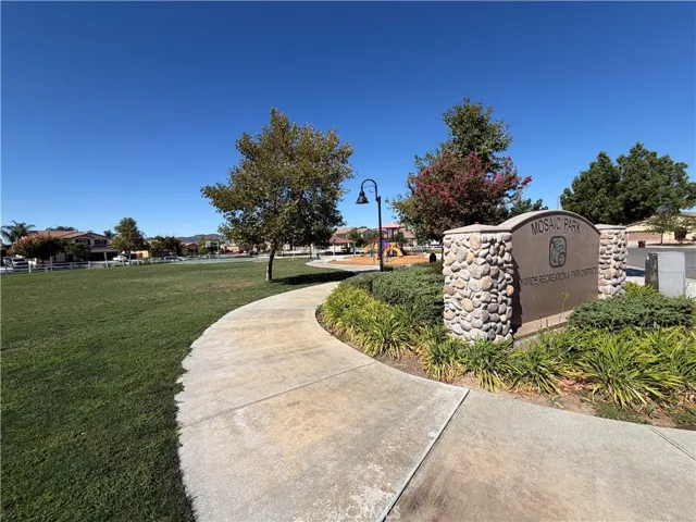 28366 Tupelo, Menifee, California 92584 — photo 4