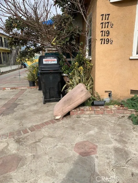 717 W 77th, Los Angeles, California 90044 — photo 5