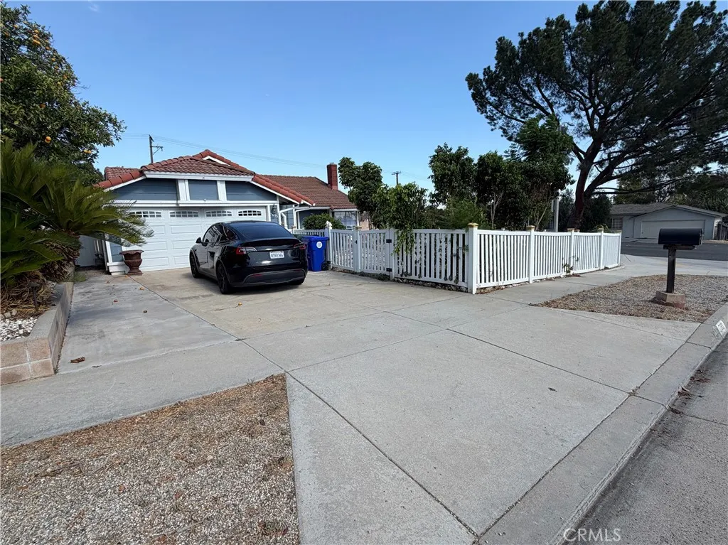 7693 Whitney Ct