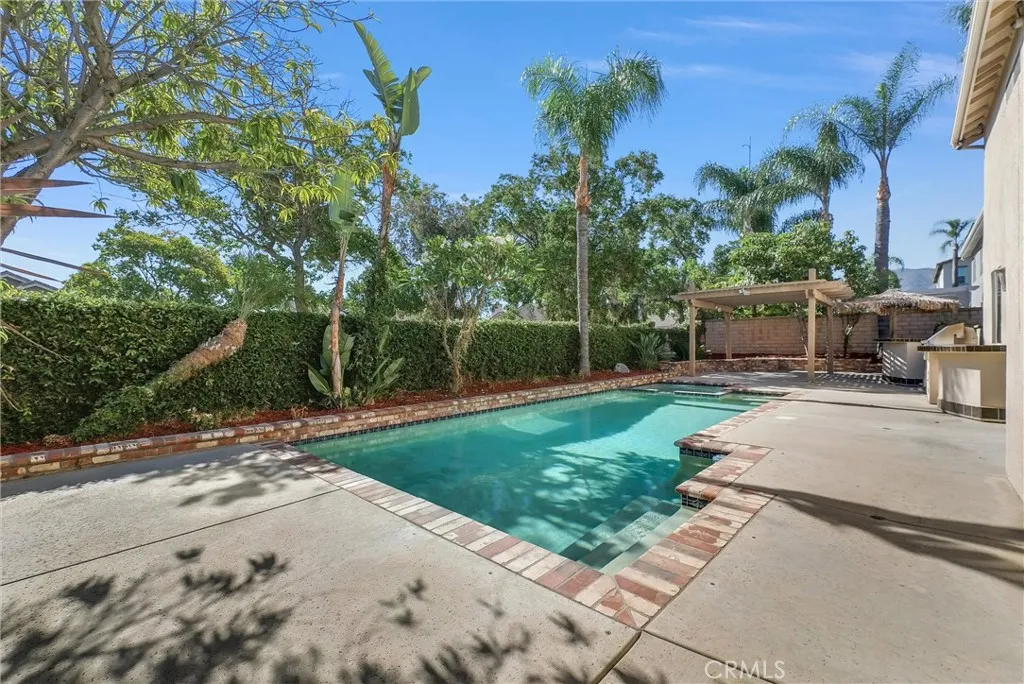 2611 Dakin Drive, Corona, California 92882 — photo 5