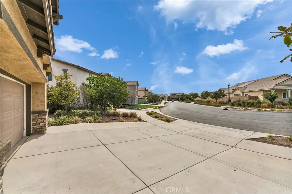 2492 E Williamsburg, Ontario, California 91761 — photo 4