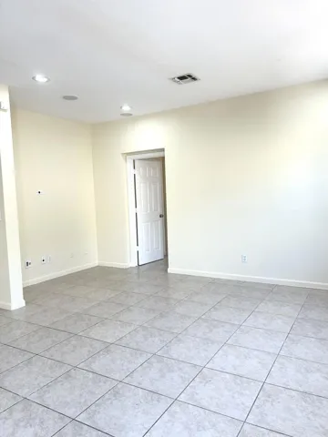 4863 Watseka Way, Sacramento, California 95835 — photo 4