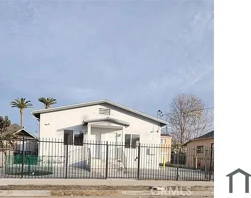 1175 E 41 Pl