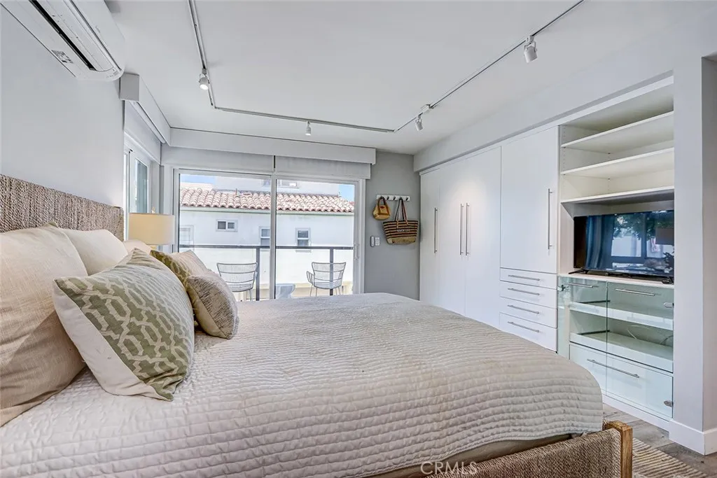 2512 Ocean, Manhattan Beach, California 90266 — photo 5