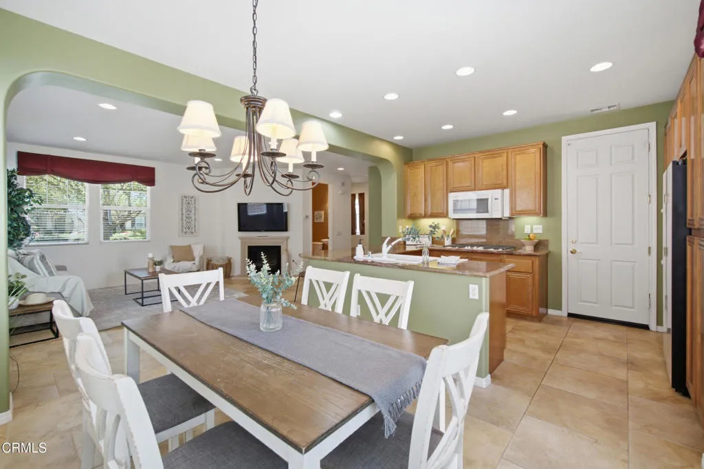 408 Village Commons Blvd