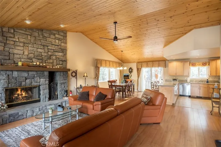 1171 Alameda, Big Bear City, California 92314 — photo 5