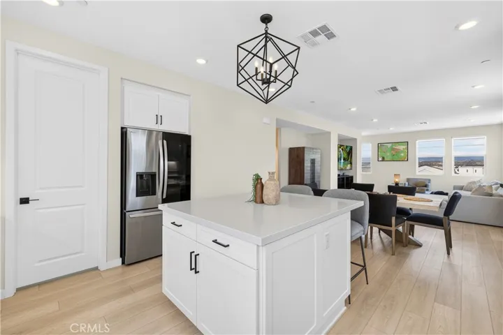 27105 Valley Oak, Valencia, California 91381 — photo 5