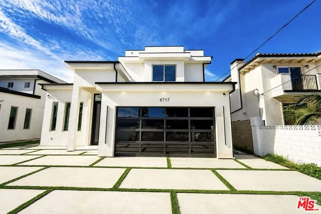 6723 Sunnyslope Ave